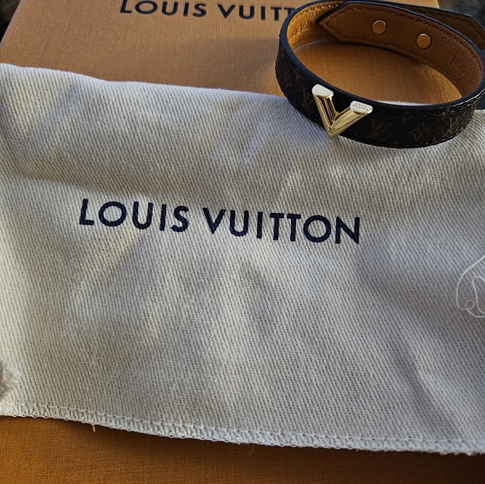 Louis Vuitton Bracelet - Picture 4 of 7